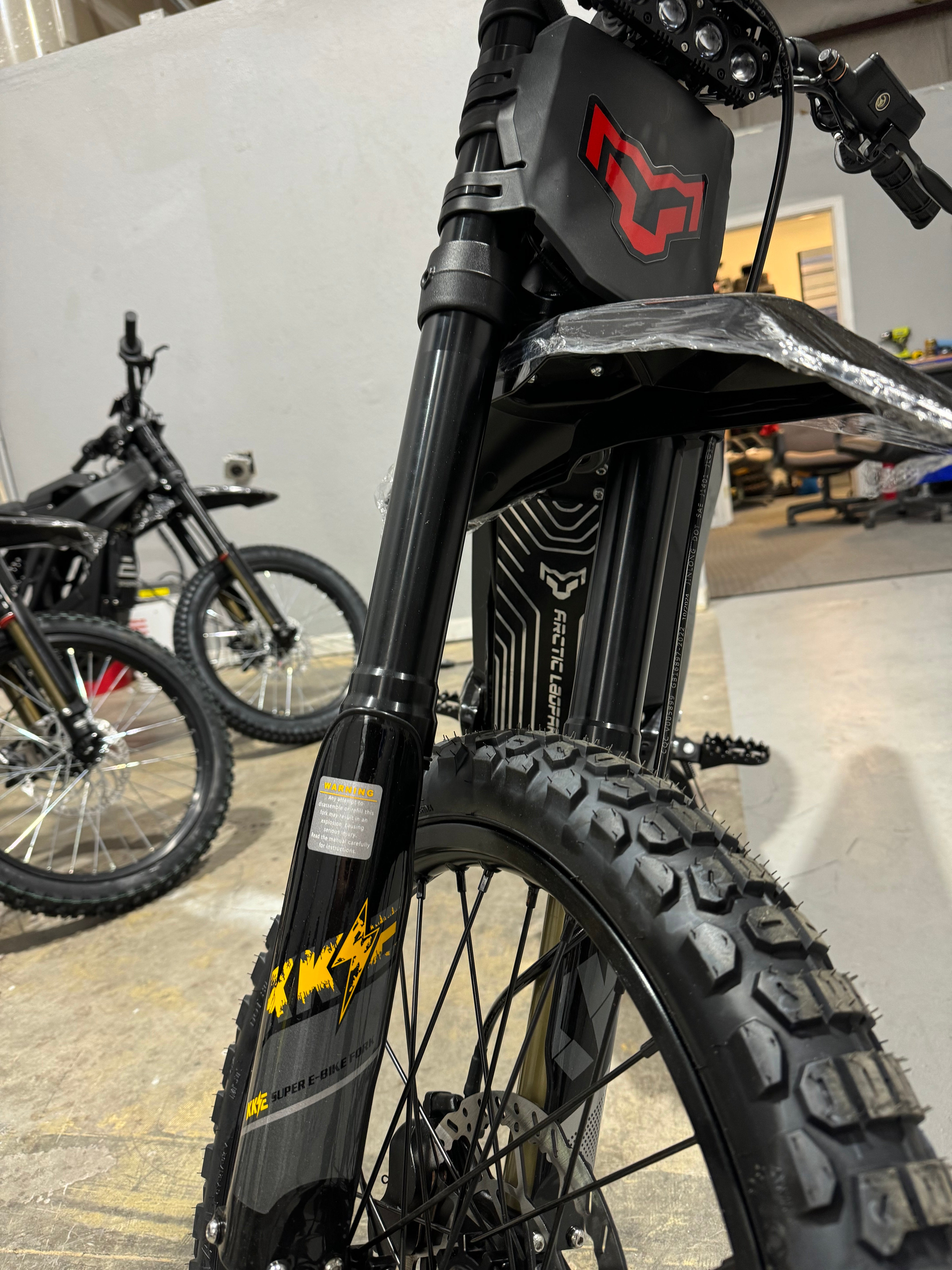 2025 Artic Leopard XE PRO S – Ride The Lightning E-Moto, LLC